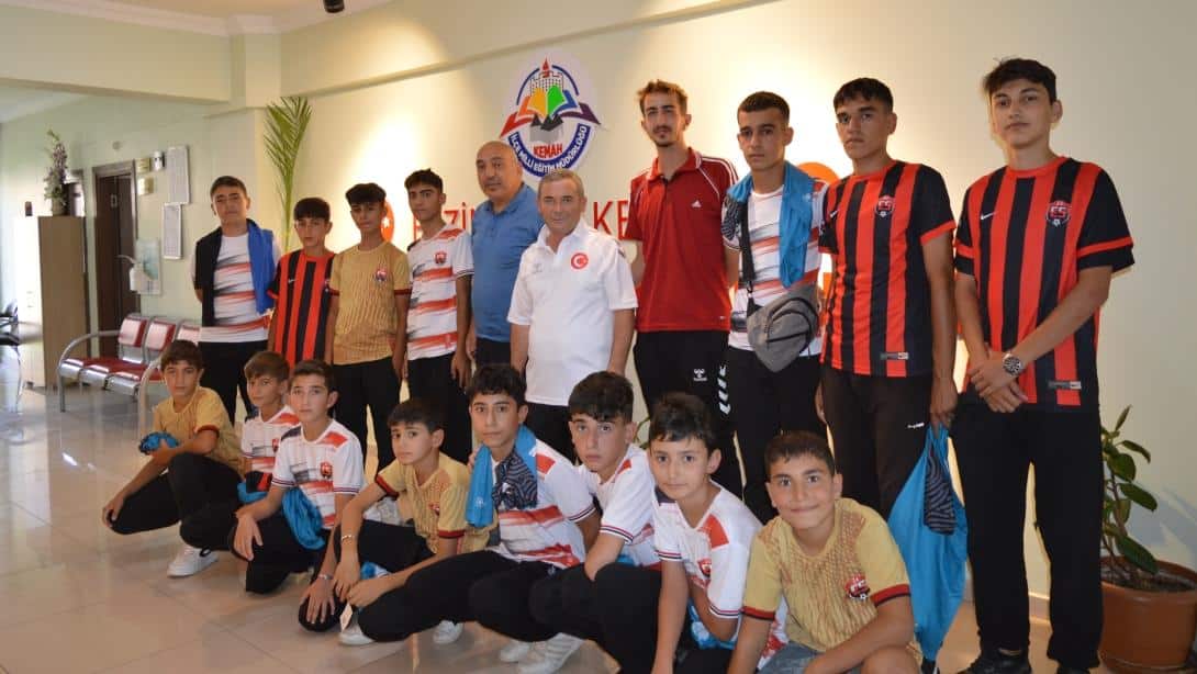 Değer Erzincan Kemah Spor Kulübünden Müdürlüğümüze Ziyaret